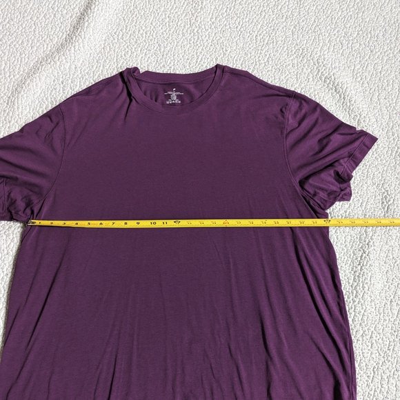 Men's Fabletics T-Shirt - Picture 5 of 6